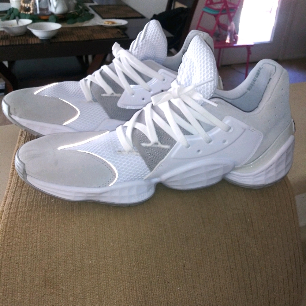 Mens shoes